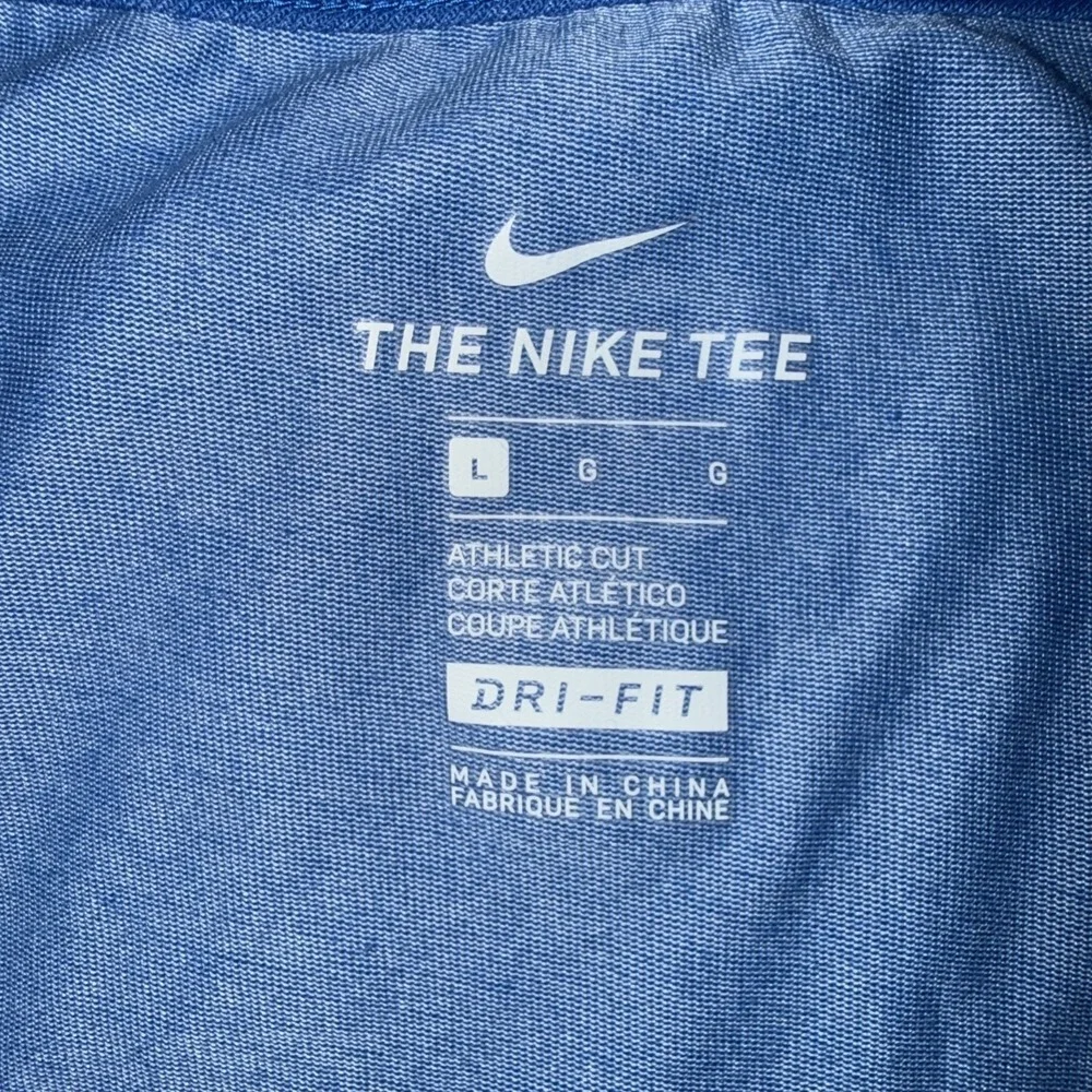The Nike Tee Dri- FIT Tee Shirt Athletic Cut Swoosh Women's Large Royal Blue